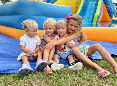 These cuties can not wait to be big cousins!