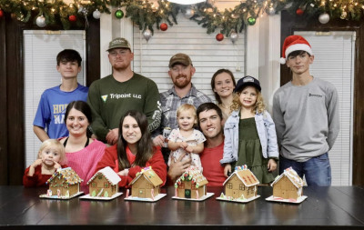 Annual Gingerbread Decorating Contest