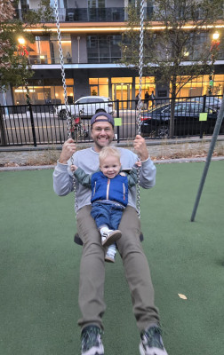 And on the swings! Dada’s a pro! 